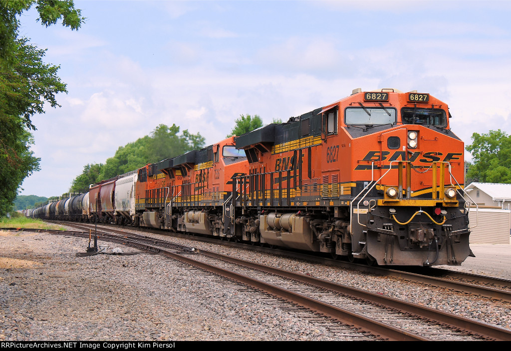 BNSF 6827